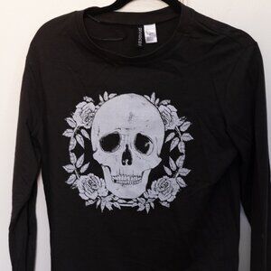 pretty skull sweater